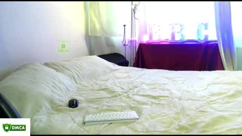 Lauren Abril online show from 02/11/25, 06:01