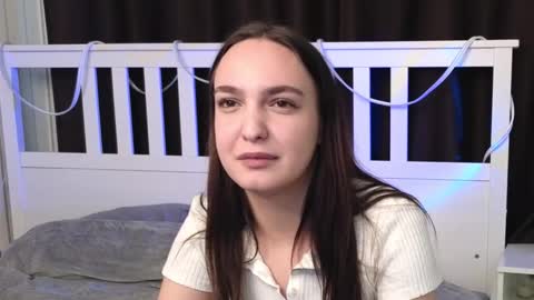 Victoria online show from 11/26/25, 09:43