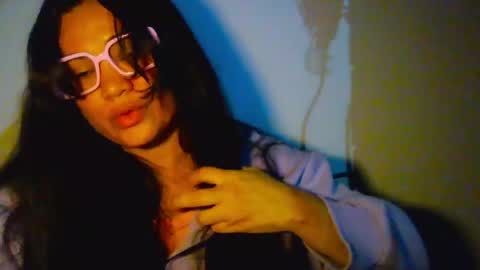 Snapshot of laurengirls1 chatting on 04/28/26, 02:27 onlyfan laureng7 - 7 laureng2 online show from 04/28/26, 02:27