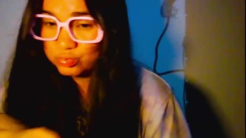 Snapshot of laurengirls1 chatting on 04/29/26, 02:37 onlyfan laureng7 - 7 laureng2 online show from 04/29/26, 02:37