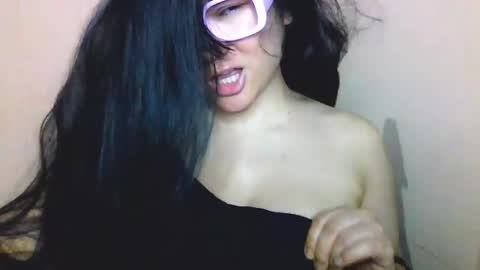 Snapshot of laurengirls1 chatting on 04/30/26, 11:49 onlyfan laureng7 - 7 laureng2 online show from 04/30/26, 11:49