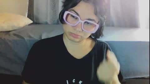 Snapshot of laurengirls1 chatting on 05/12/26, 04:15 onlyfan laureng7 - 7 laureng2 online show from 05/12/26, 04:15