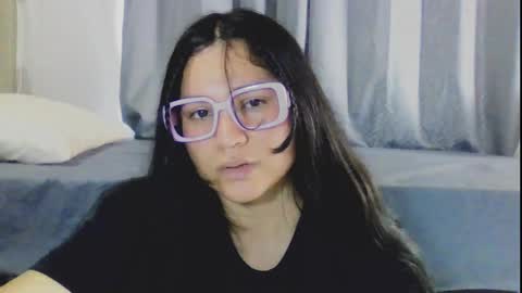 Snapshot of laurengirls1 chatting on 05/13/26, 04:26 onlyfan laureng7 - 7 laureng2 online show from 05/13/26, 04:26