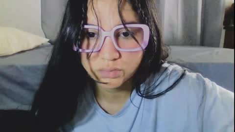 Snapshot of laurengirls1 chatting on 05/15/26, 05:09 onlyfan laureng7 - 7 laureng2 online show from 05/15/26, 05:09