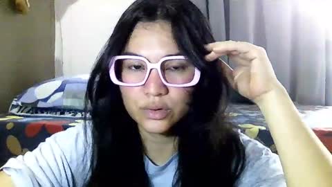 Snapshot of laurengirls1 chatting on 05/21/26, 12:01 onlyfan laureng7 - 7 laureng2 online show from 05/21/26, 12:01
