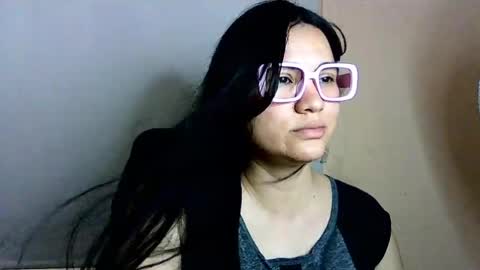 Snapshot of laurengirls1 chatting on 05/23/26, 05:06 onlyfan laureng7 - 7 laureng2 online show from 05/23/26, 05:06
