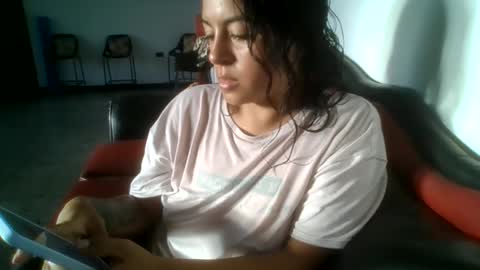 laurenhot94 online show from 09/22/25, 11:23