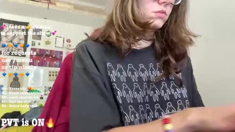 Snapshot of laurenipsumsit chatting on 10/08/25, 03:09 Lauren online show from 10/08/25, 03:09