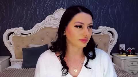 Laura online show from 01/16/26, 09:24