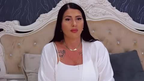 Laura online show from 07/08/26, 03:27