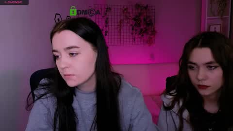 Snapshot of laurenmurrr chatting on 02/09/26, 10:30 Laure online show from 02/09/26, 10:30