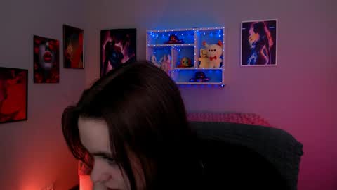 Laure online show from 04/29/26, 12:20