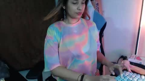 Lauren online show from 12/19/24, 10:53