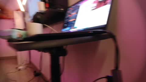 Lauren Saenz online show from 05/19/26, 12:00