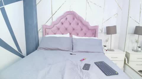 Lauren  online show from 02/14/25, 04:31