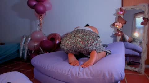 Snapshot of laurent_a chatting on 01/08/25, 09:23 Lucie online show from 01/08/25, 09:23