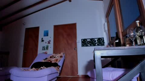 Snapshot of laurent_a chatting on 02/03/25, 11:26 Lucie online show from 02/03/25, 11:26