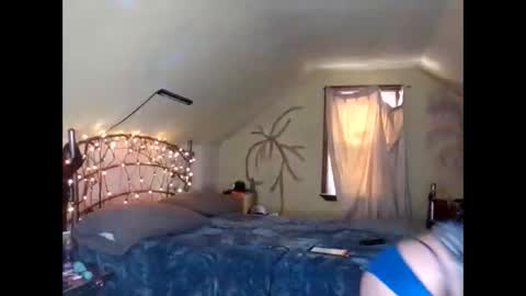 Lauren online show from 03/04/25, 08:16