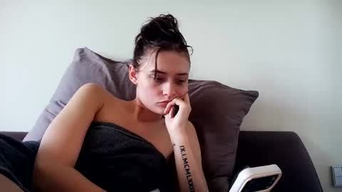 Snapshot of laurkacute chatting on 08/06/26, 03:47 laurkacute online show from 08/06/26, 03:47