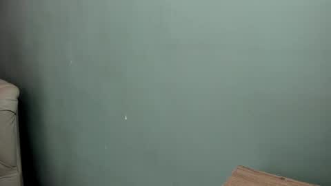 Snapshot of lauroberts chatting on 02/28/25, 06:32 Lau Roberts online show from 02/28/25, 06:32