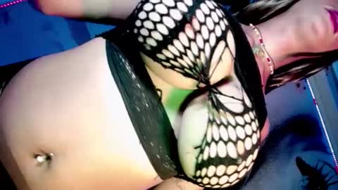 LauryCamille online show from 12/06/24, 05:09