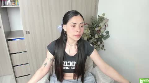 Snapshot of lauryn_chills chatting on 05/23/26, 06:56 Lauryn online show from 05/23/26, 06:56