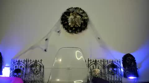  LaurynJeffers  online show from 09/25/25, 08:34