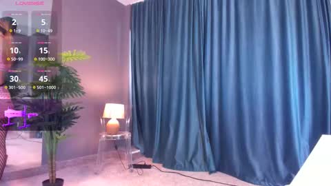 Snapshot of laurynncooper chatting on 02/05/26, 07:46 Laura online show from 02/05/26, 07:46