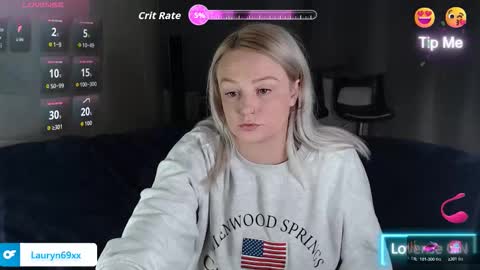 Snapshot of laurynrox chatting on 10/30/25, 11:05 Lauryn Roxx online show from 10/30/25, 11:05