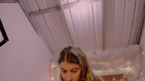 Lauu G online show from 12/31/24, 03:55