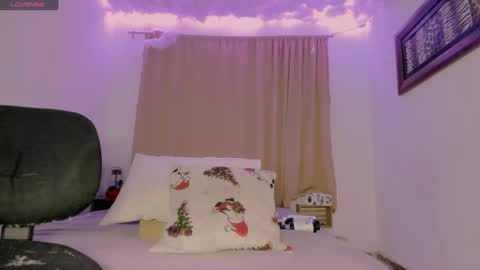 Lauu G online show from 01/09/25, 03:26