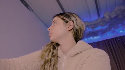 Lauu G online show from 03/01/25, 04:37