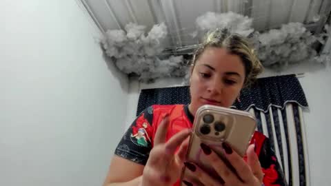 Lauu G online show from 04/07/26, 11:54