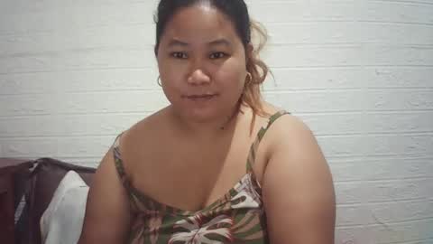 Snapshot of lavalyn214 chatting on 03/01/26, 08:33 lavalyn214 online show from 03/01/26, 08:33