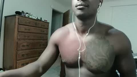 Snapshot of lavanderbrown chatting on 10/14/25, 05:08 lavanderbrown online show from 10/14/25, 05:08