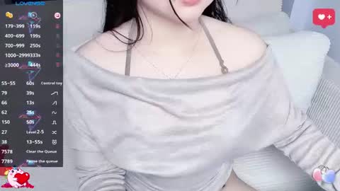 Snapshot of lavender_02 chatting on 06/13/26, 10:18 Tina online show from 06/13/26, 10:18