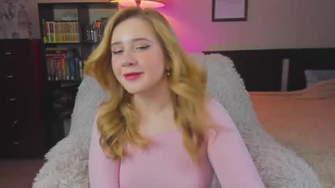 Snapshot of lavender_tender chatting on 09/13/25, 07:24 Lav online show from 09/13/25, 07:24