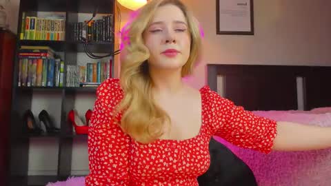 Snapshot of lavender_tender chatting on 10/02/25, 08:27 Lav online show from 10/02/25, 08:27