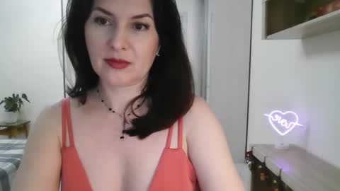 Snapshot of lavender_victoria chatting on 01/07/25, 05:53 Diana  online show from 01/07/25, 05:53