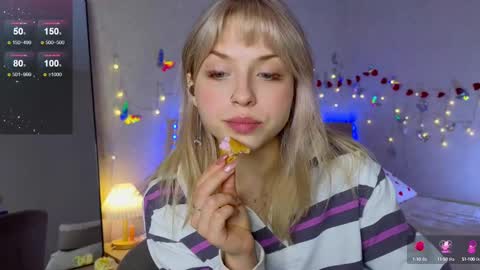 Melissa online show from 03/11/25, 01:23