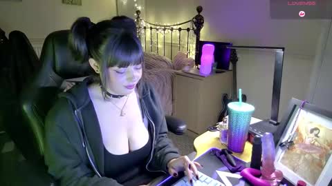 Snapshot of lavenderrzz19 chatting on 02/10/26, 04:22 Lavenderrzz online show from 02/10/26, 04:22