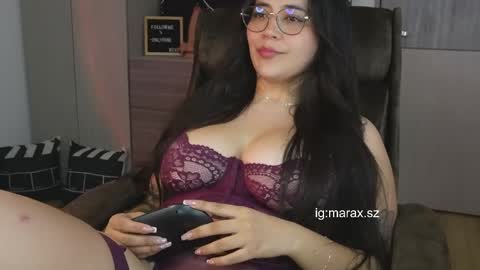 Snapshot of laviah chatting on 12/04/25, 04:00 Mara online show from 12/04/25, 04:00