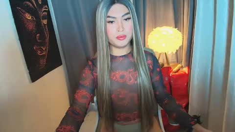Snapshot of lavictoria_ladyboy chatting on 10/21/25, 10:05 Victoria online show from 10/21/25, 10:05