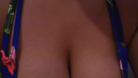 Snapshot of lay_madison chatting on 01/31/25, 01:43 Lay Madison  online show from 01/31/25, 01:43
