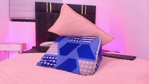 Lay Madison  online show from 04/12/26, 07:41