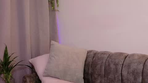 laya online show from 07/03/26, 03:13