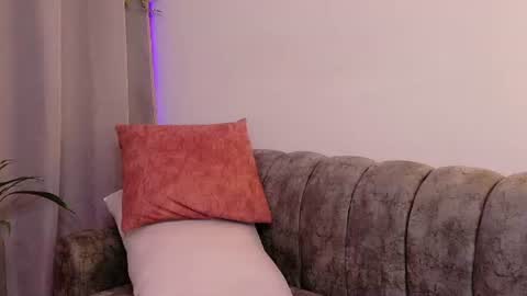 laya online show from 07/07/26, 03:09