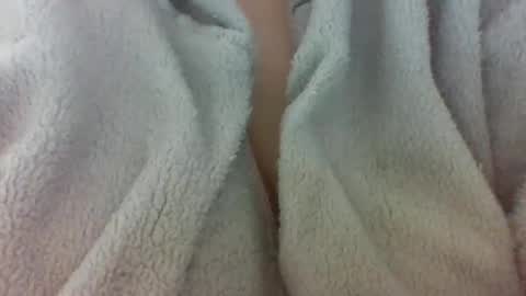 Snapshot of layannalea chatting on 01/14/26, 10:03 layannalea online show from 01/14/26, 10:03