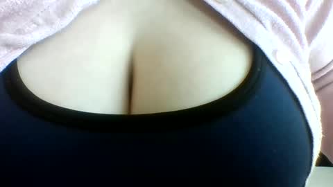 layannalea online show from 05/04/26, 01:23