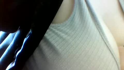 layannalea online show from 05/12/26, 09:56